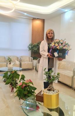 تصویر گالری زهره کشاورز 2
